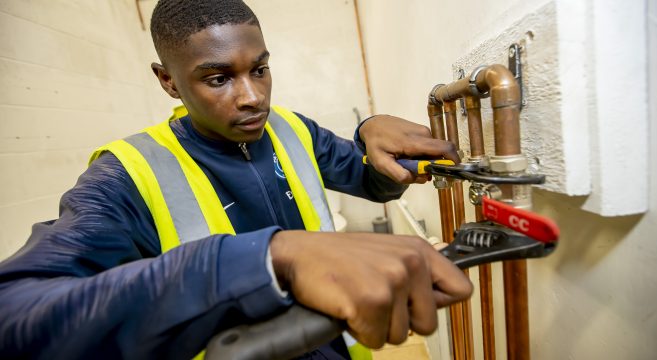 JH_120619_Sandwell_College_ET2I3238-657×360 JH_120619_Sandwell_College_ET2I3238-657×360
